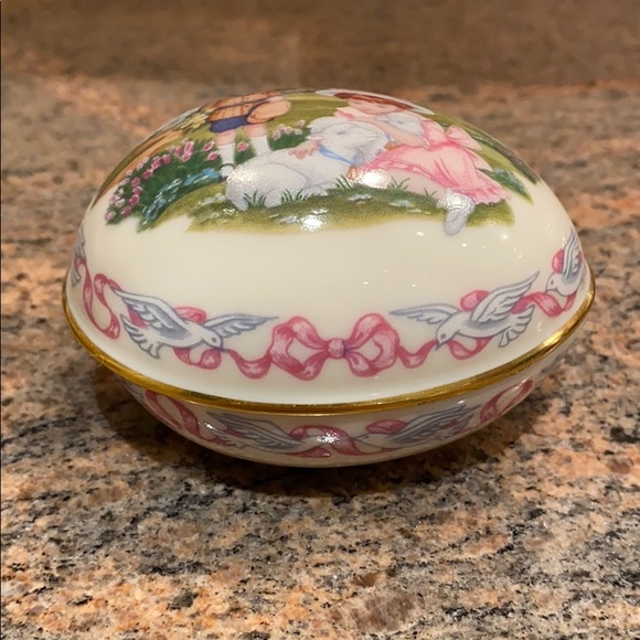 Lenox Victorian Easter Egg Trinket Boxes - 5pcs - Picture 7 of 16